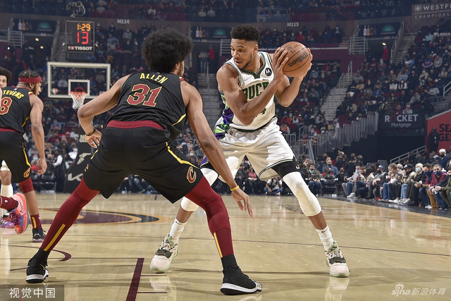 她的表现总 她的表现总