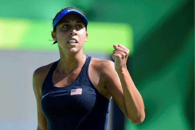 二人各有特 二人各有特